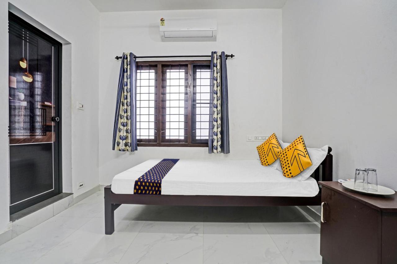 Spot On Blissful Villa Kochi 외부 사진
